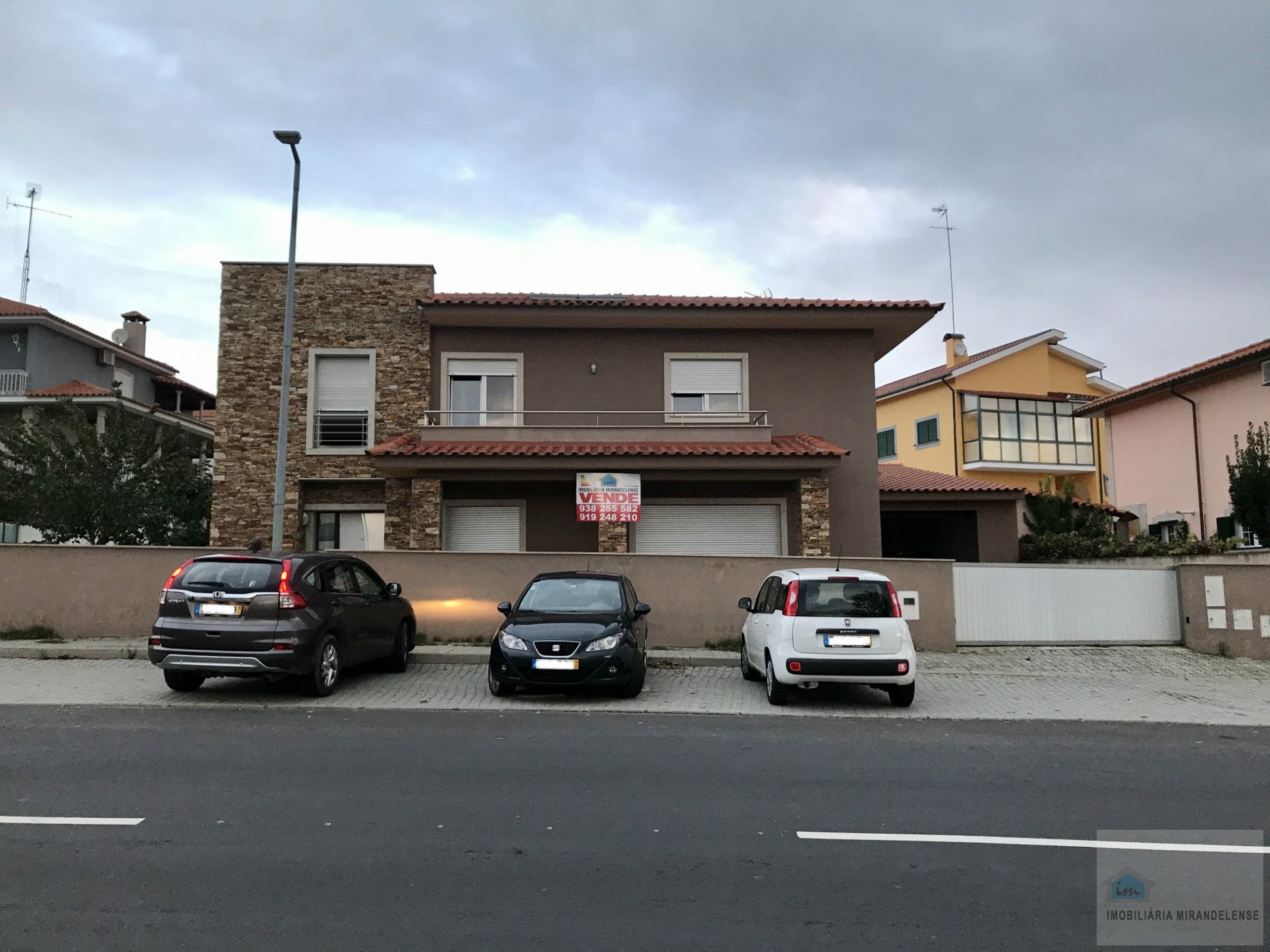 Vivenda V4 em Mirandela para venda